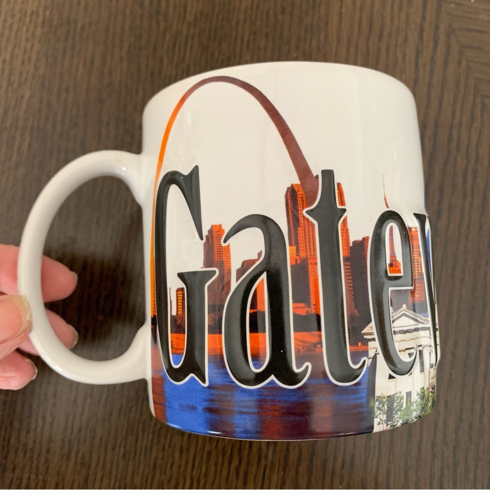 Americaware St. Louis Gateway Arch 3D Embossed Mug Cup